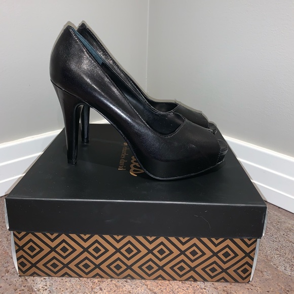 Black Open Toe Nine West Pumps New - Picture 2 of 3